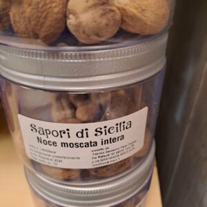 NOCE MOSCATA INTERA  le migliori soluzioni naturali BIO